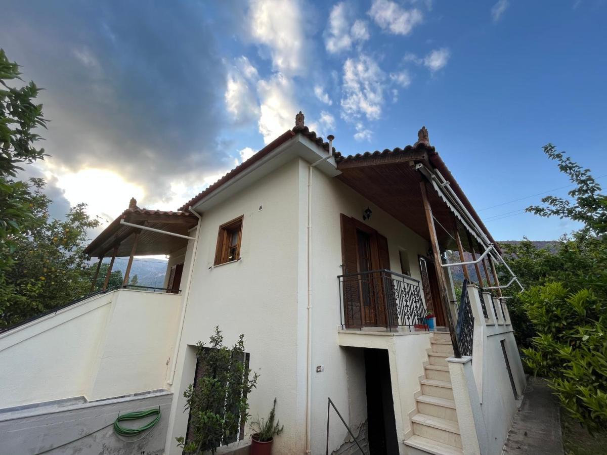 Lemon Tree House Leonídion Exterior foto